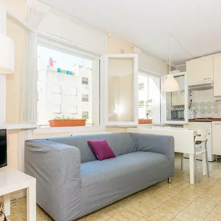 Homeholidaysrentals Diana